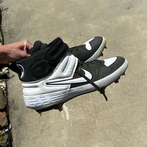Mens baseball cleats